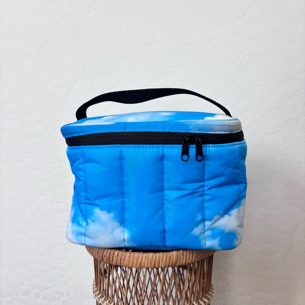 RARE Baggu Puffy Lunch Bag Cooler Pool Water Print Reusable Lunch Box Teacher